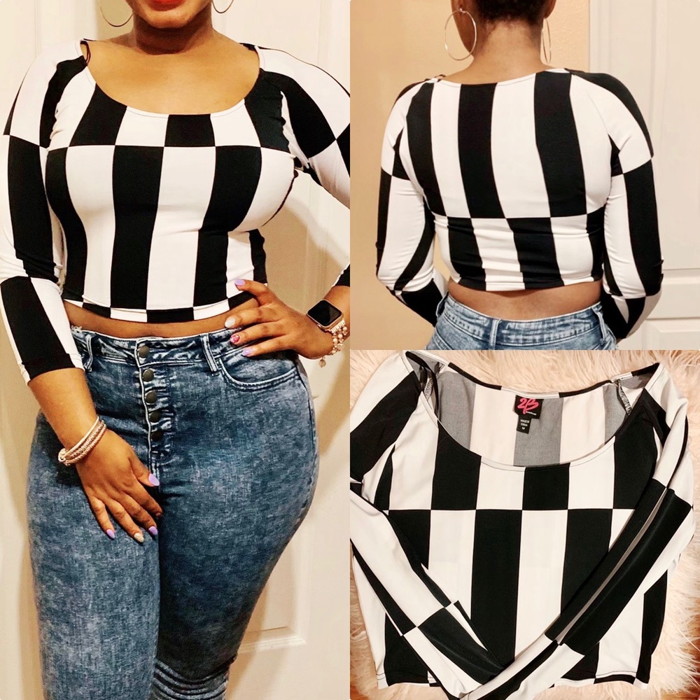 Blk & White 2B Bebe Crop Top